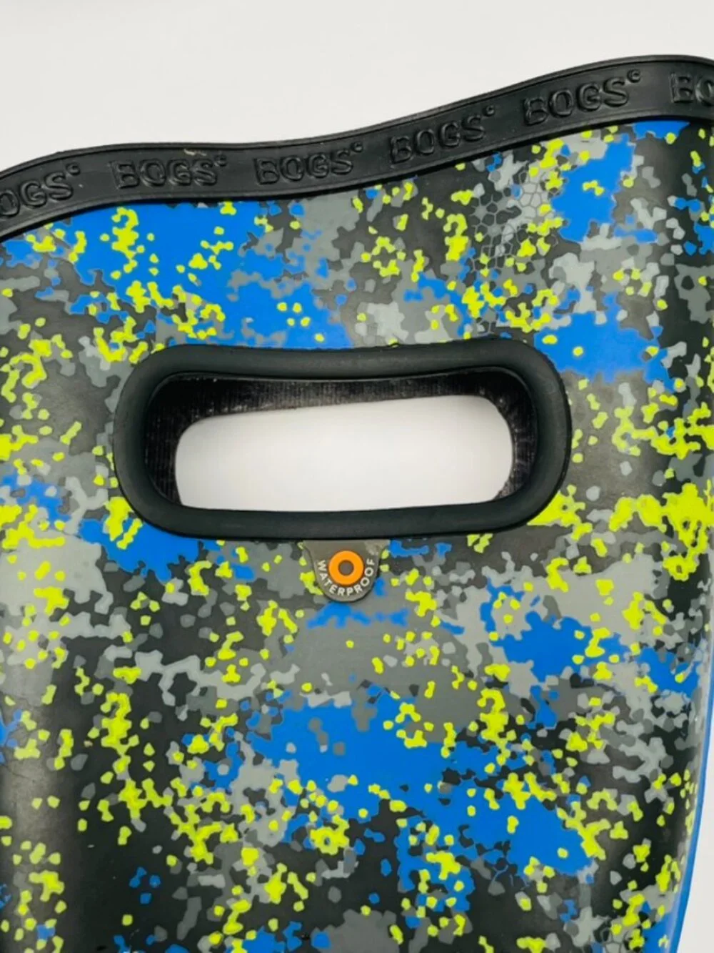 BOGS Classic Kids Rain Boot – Blue/Yellow Micro Camo (Youth Size 4 / EU 37)